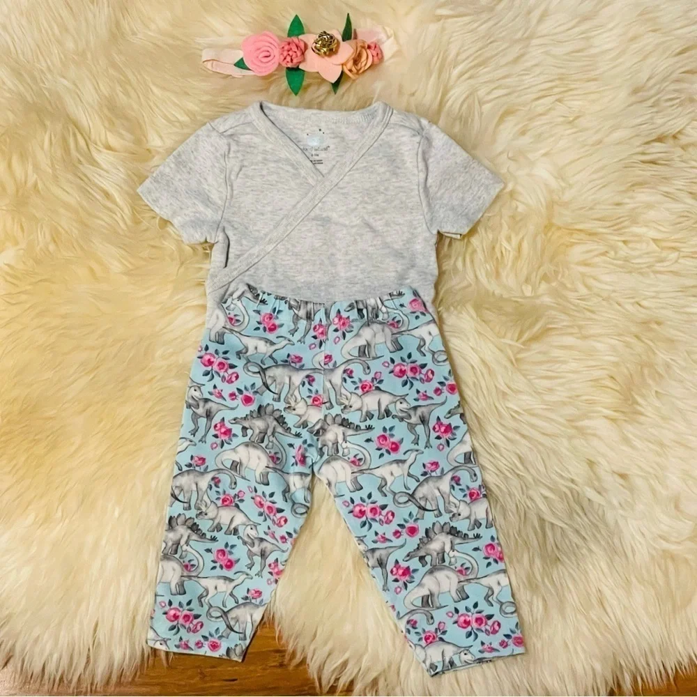 Baby Girl 0-3 Months Lot Blanket Towel Onsie Beanie Pants Floral Headband